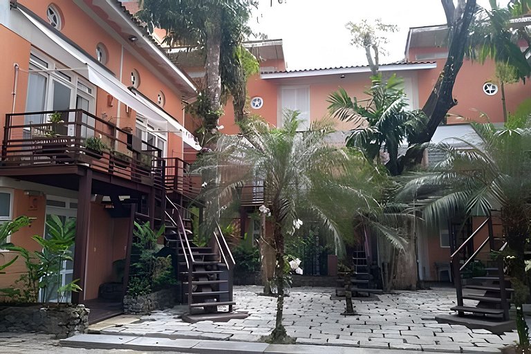 Casa em condomínio - Juquehy, 50m do mar!