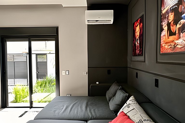 Casa com 4 suítes piscina e cinema em Juquehy