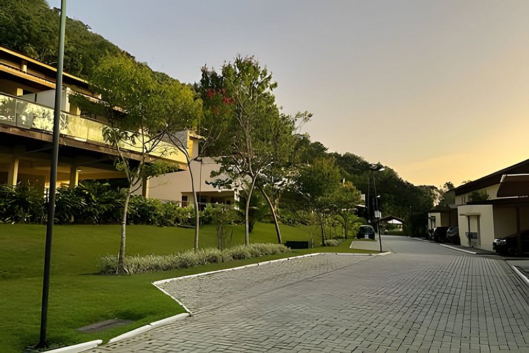 Casa de férias, Barra do Una, condomínio fechado!