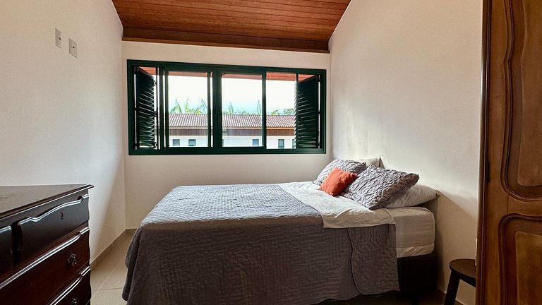 Casa de férias, Barra do Una, condomínio fechado!