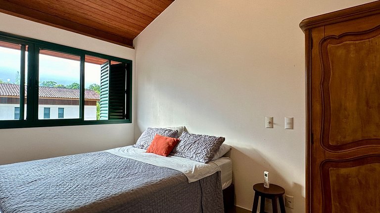 Casa de férias, Barra do Una, condomínio fechado!