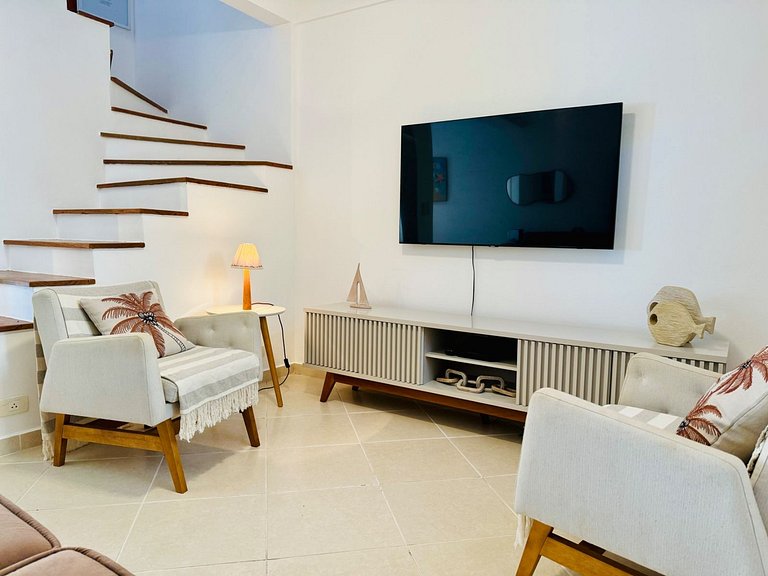 House with swimming pool, 300 m from the sea!