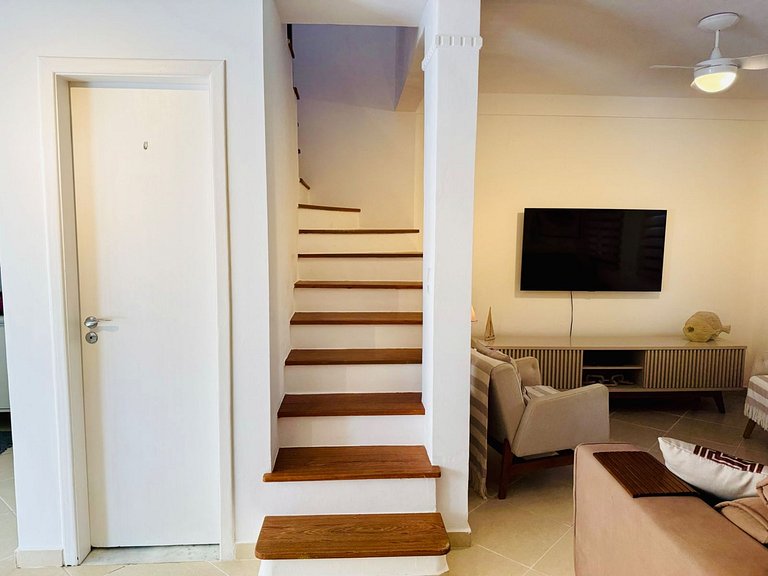 House with swimming pool, 300 m from the sea!