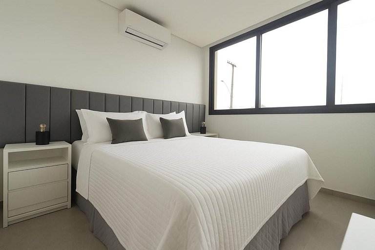 Casa con piscina cubierta y climatizada - 400m del mar.