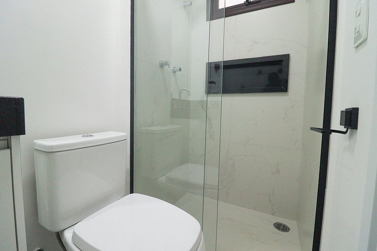 Casa con piscina cubierta y climatizada - 400m del mar.