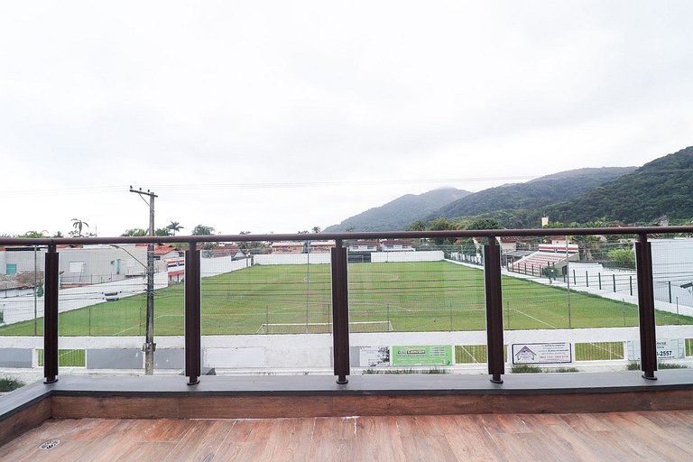 House with heated and covered pool - 400m from the sea.