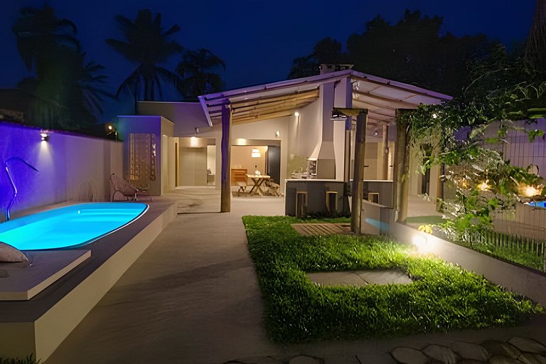 Casa com piscina privativa, 4 minutos da praia