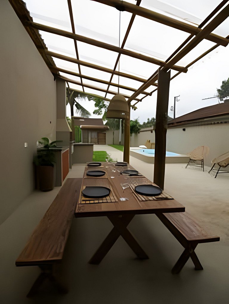 Casa com piscina privativa, 4 minutos da praia