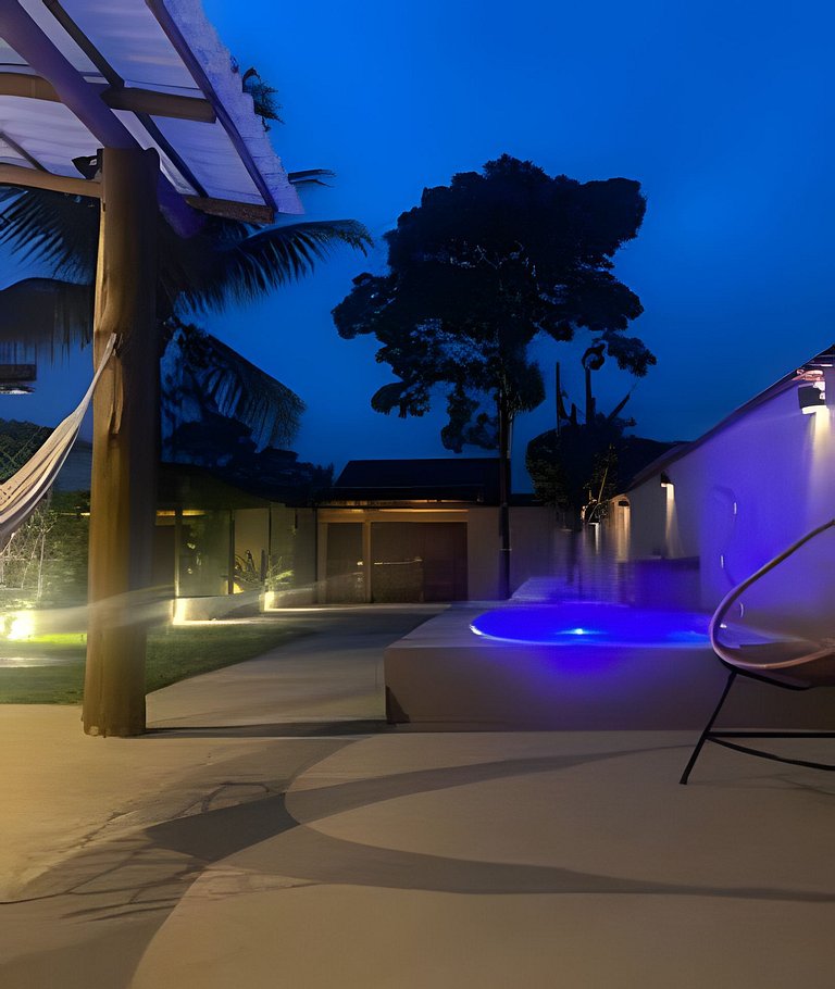 Casa com piscina privativa, 4 minutos da praia