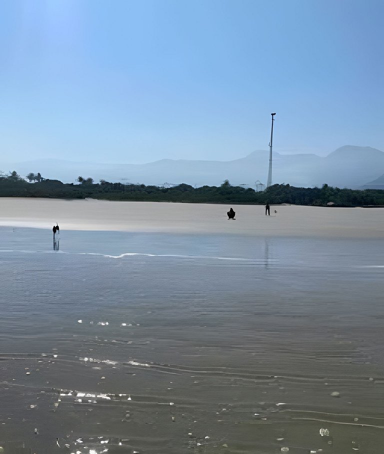 Casa com piscina privativa, 4 minutos da praia