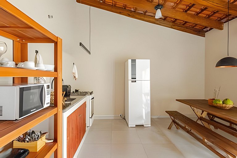 Casa com piscina, 4 minutos do mar