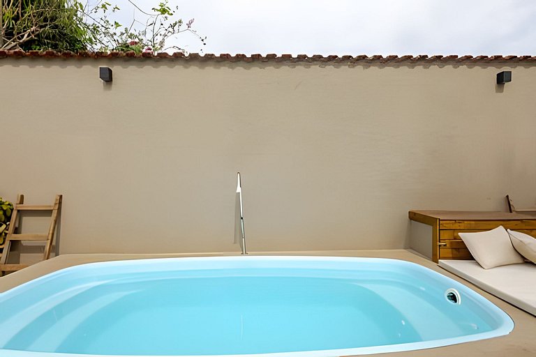 Casa com piscina, 4 minutos do mar