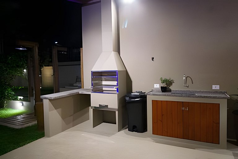 Casa com piscina, a 4 minutos do mar, Boraceia 2