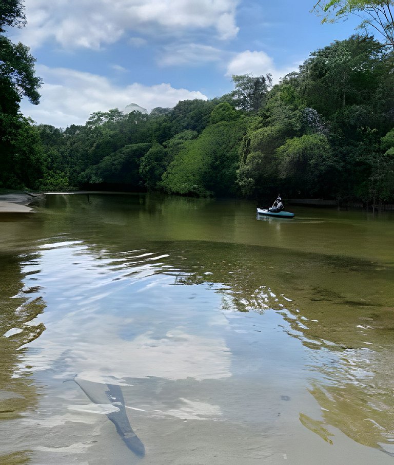 Casa com piscina, 4 minutos do mar