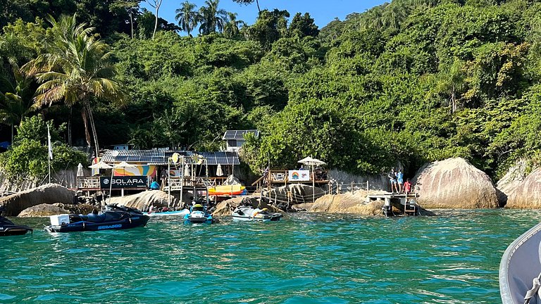 Loft 02, na rua da praia, pet friendly!