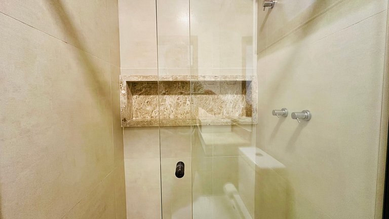 Loft para 3 pessoas na rua da praia, pet friendly!