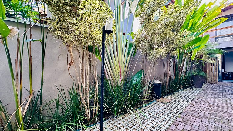Loft para 3 pessoas na rua da praia, pet friendly!