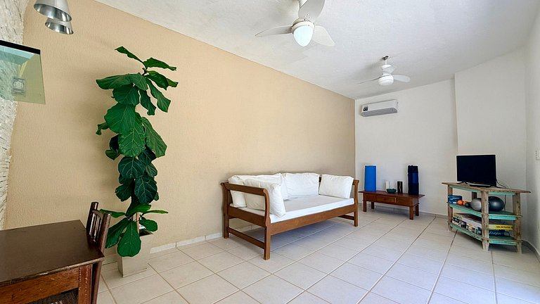 Casa beira rio com churrasqueira, piscina 3 suítes