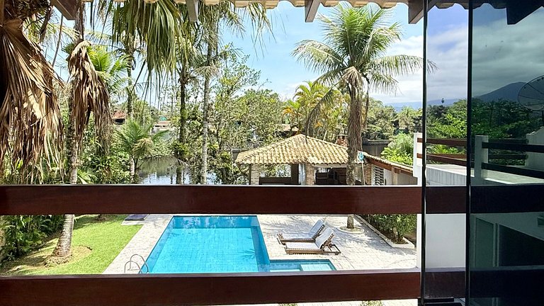 Casa beira rio com churrasqueira, piscina 3 suítes
