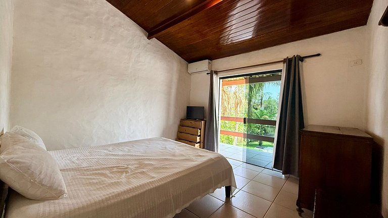 Casa beira rio com churrasqueira, piscina 3 suítes