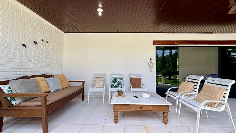 Casa beira rio com churrasqueira, piscina 3 suítes