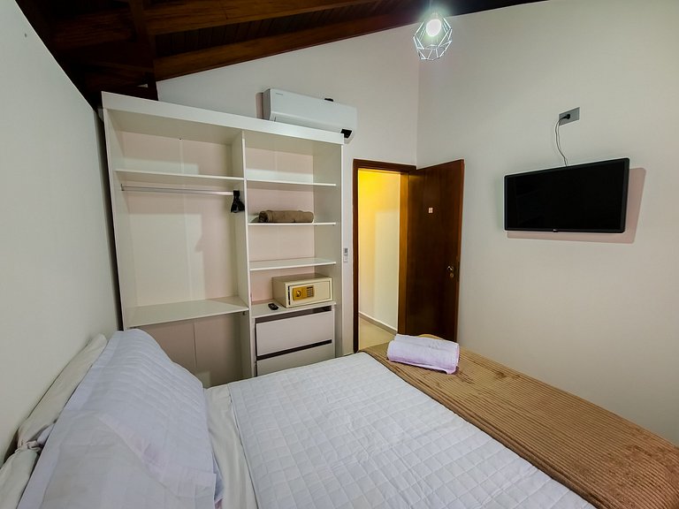 Apartment in Barra do Una, with breakfast included.