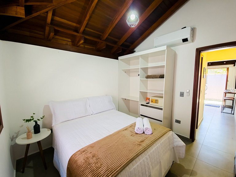 Flat em Barra do Una, com café da manhã incluso