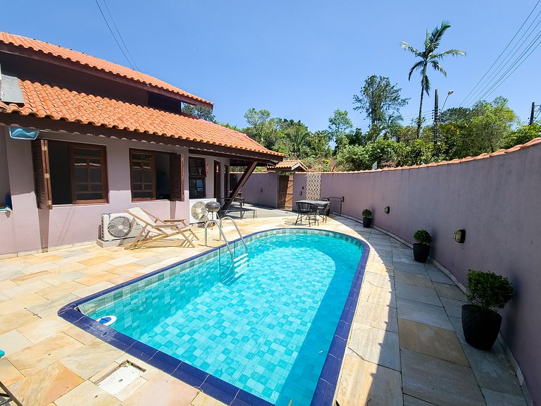 Casa com piscina - Barra do Una