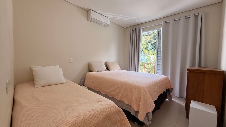 Casa com piscina aquecida - 12 pessoas