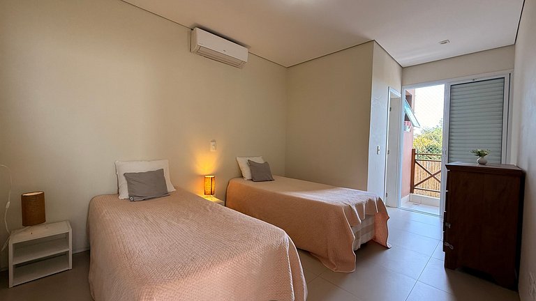 Casa com piscina aquecida - 12 pessoas