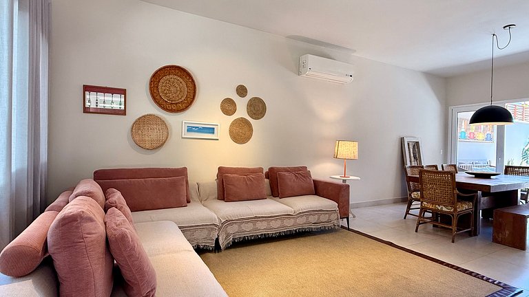 Casa com jacuzzi a 100m do mar, Juquehy.