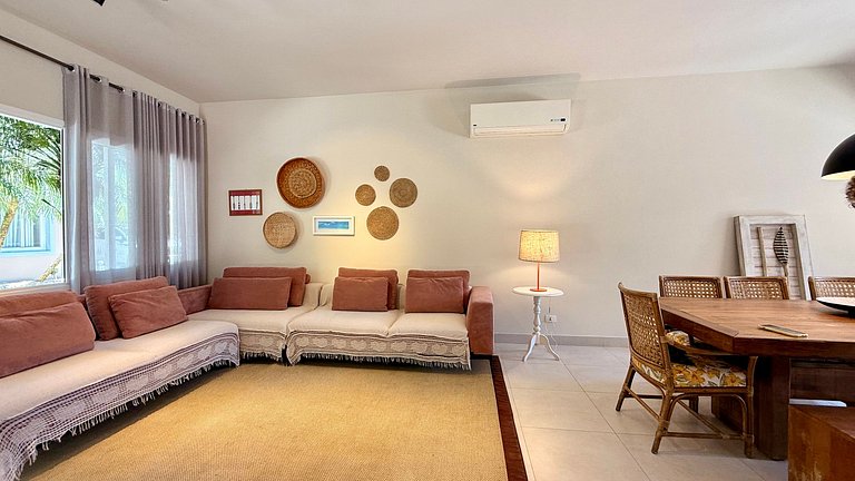 Casa com jacuzzi a 100m do mar, Juquehy.