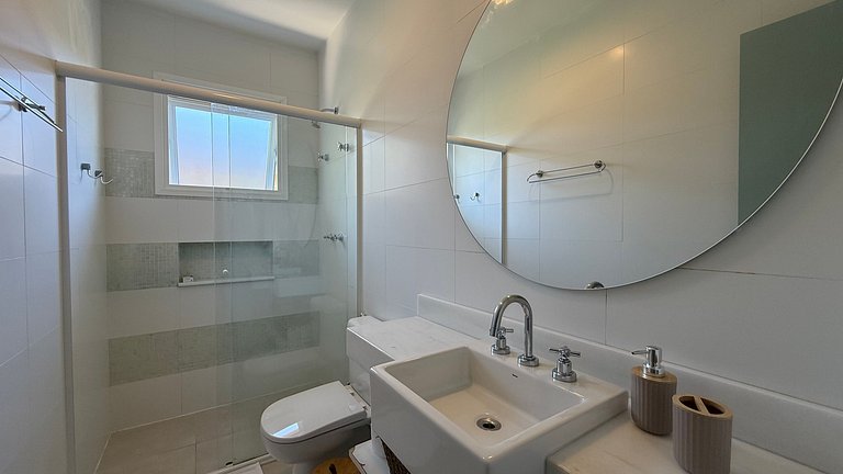 Casa com jacuzzi a 100m do mar, Juquehy.