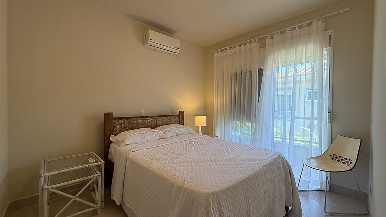 Casa com jacuzzi a 100m do mar, Juquehy.