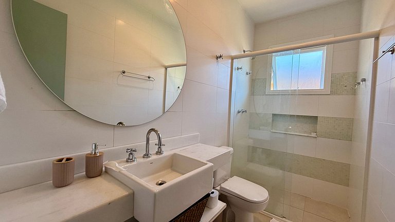 Casa com jacuzzi a 100m do mar, Juquehy.