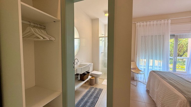 Casa com jacuzzi a 100m do mar, Juquehy.