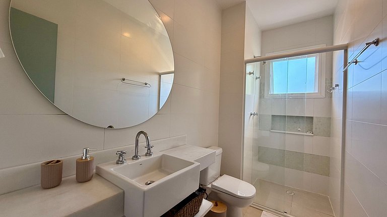 Casa com jacuzzi a 100m do mar, Juquehy.