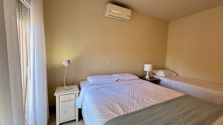 Casa com jacuzzi a 100m do mar, Juquehy.