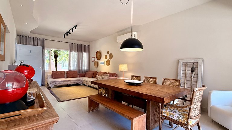 Casa com jacuzzi a 100m do mar, Juquehy.