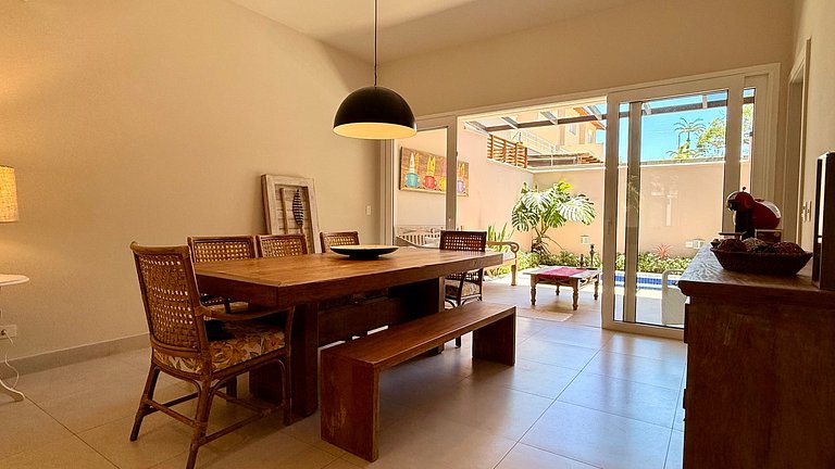 Casa com jacuzzi a 100m do mar, Juquehy.