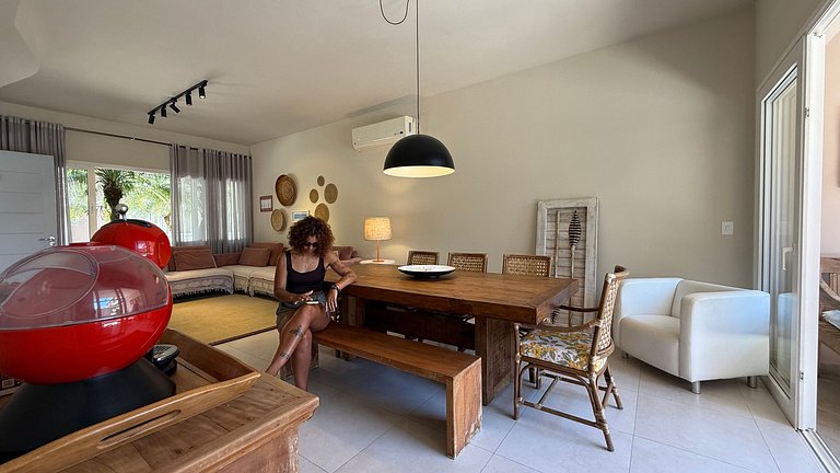 Casa com jacuzzi a 100m do mar, Juquehy.