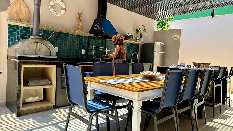 Casa com jacuzzi a 100m do mar, Juquehy.