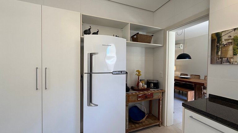 Casa com jacuzzi a 100m do mar, Juquehy.