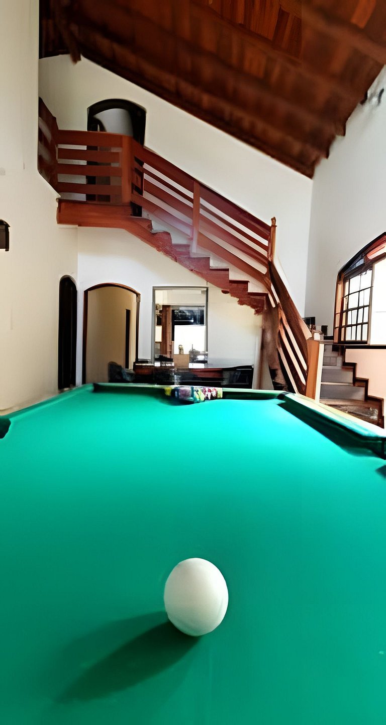 Casa Bertioga+20hosp 7suites ar cond 400m da praia