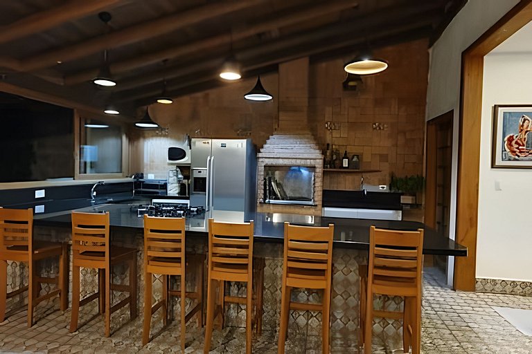 Casa Bertioga+20hosp 7suites ar cond 400m da praia