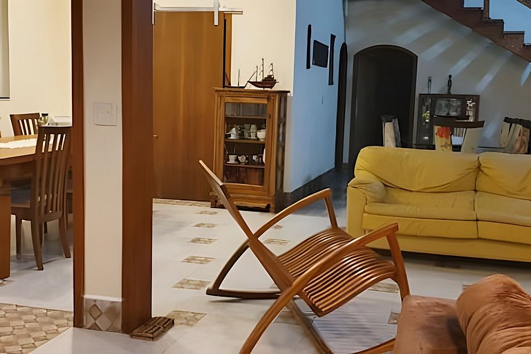 Casa Bertioga+20hosp 7suites ar cond 400m da praia