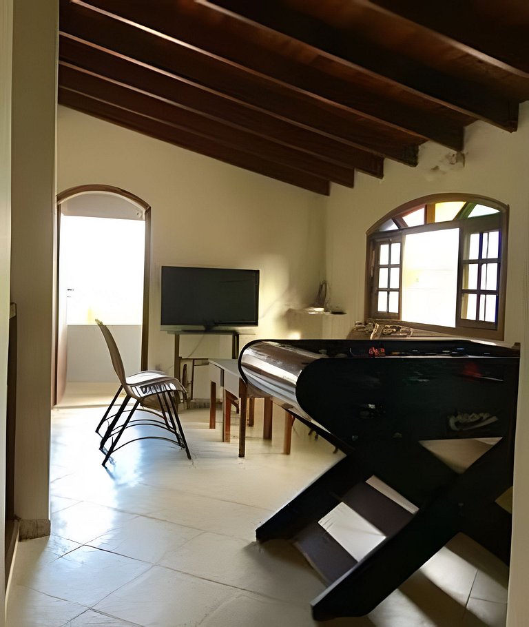 Casa Bertioga+20hosp 7suites ar cond 400m da praia