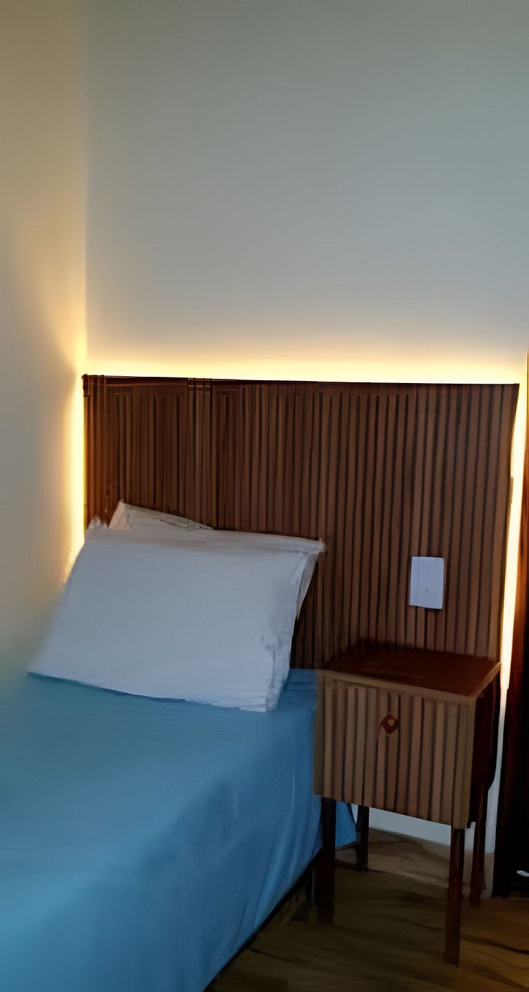 Casa Bertioga+20hosp 7suites ar cond 400m da praia