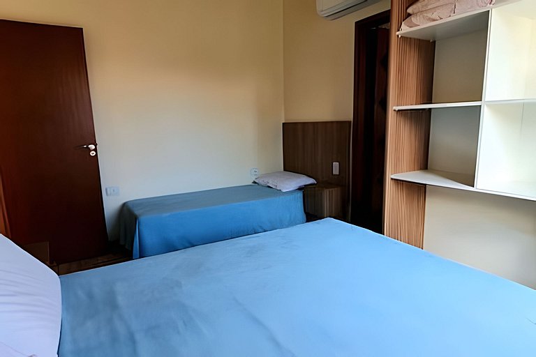 Casa Bertioga+20hosp 7suites ar cond 400m da praia