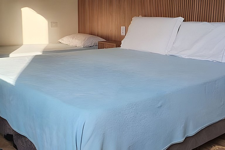 Casa Bertioga+20hosp 7suites ar cond 400m da praia